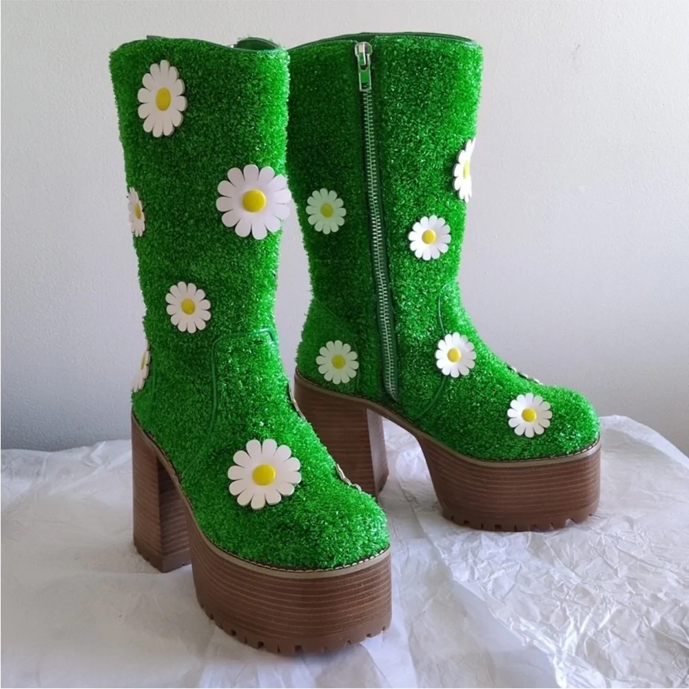 IT’S ALWAYS GREENER PLATFORM HEELED BOOTS  DELIA*S BY DOLLS KILL WOMENS 7 RARE!!